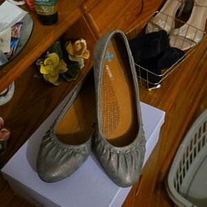 Baretraps 9M metallic grey wedge